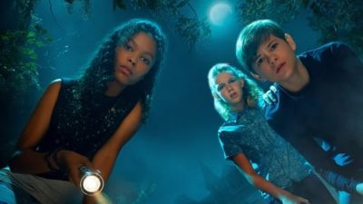 Secrets of Sulphur Springs 2.Sezon 2.Bölüm izle